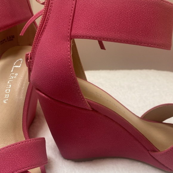 Chinese Laundry Wedge Heel Pink shoes. Size 5.5 - Picture 9 of 12